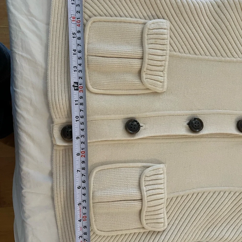 Very elegant,beautiful 100% wool. New, without tags. - Picture 8 of 9